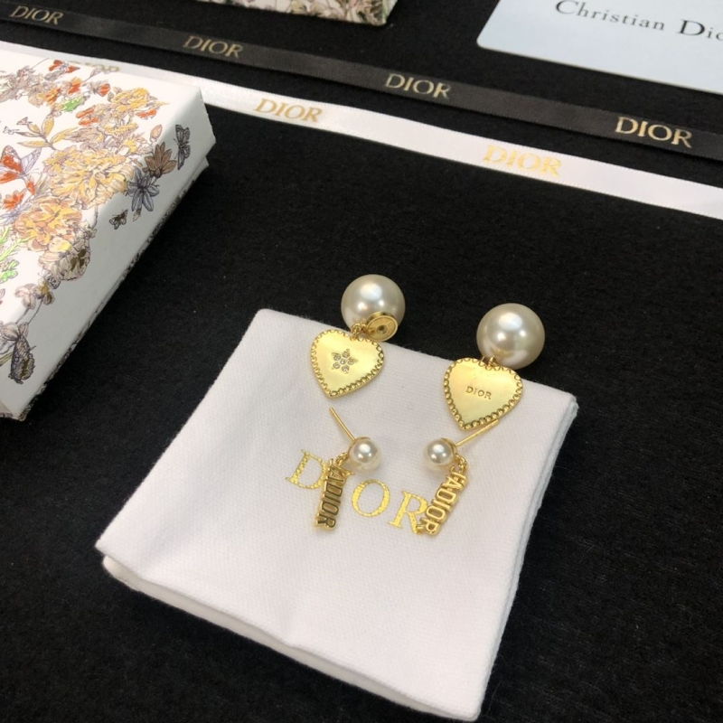 chr1st1an D10r earrings